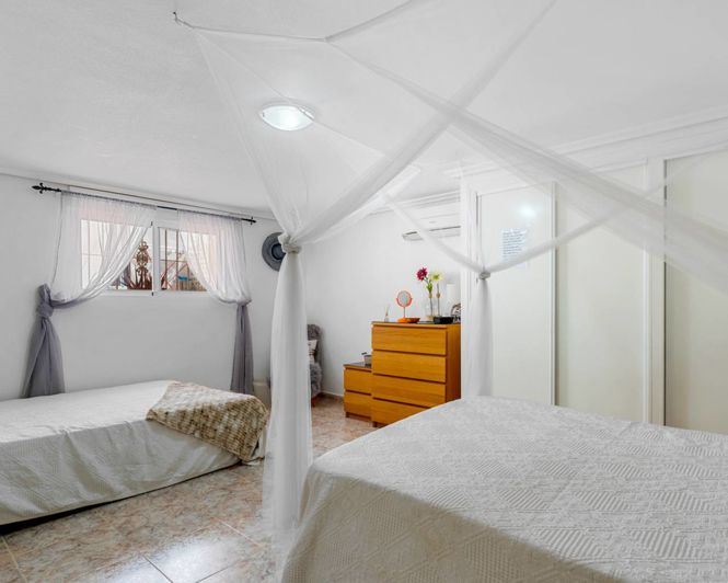 Image No.27-6 Bed Villa for sale