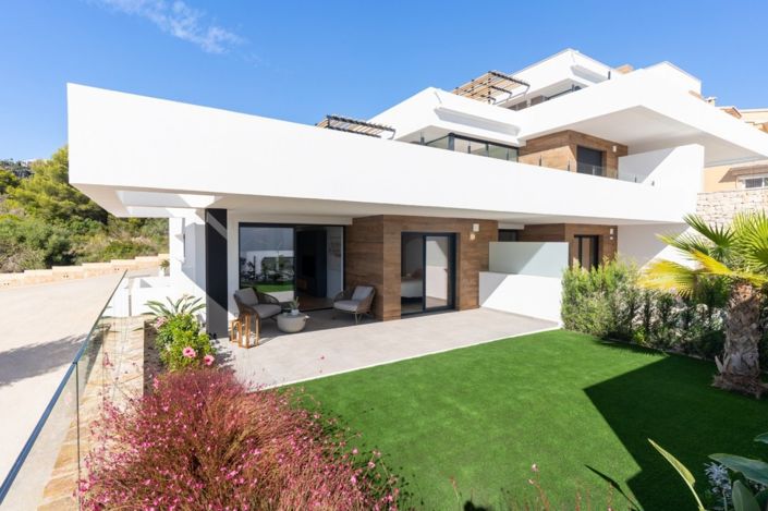 Image No.1-3 Bed Property for sale