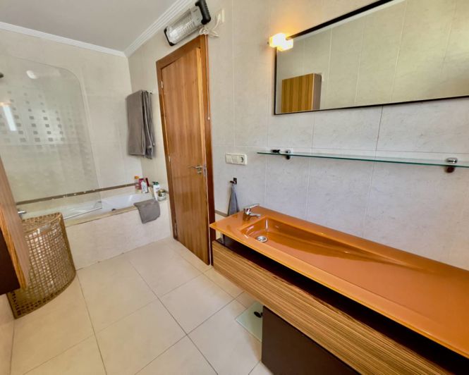 Image No.16-4 Bed Villa for sale