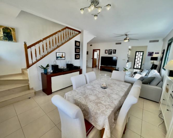 Image No.4-4 Bed Villa for sale