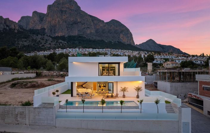 Image No.1-3 Bed Villa for sale