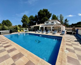 Propriété de pays de 8 chambres à vendre à Castalla