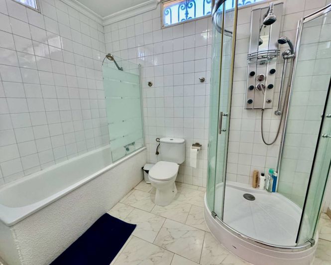 Image No.26-8 Bed Country Property for sale