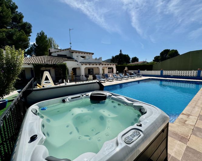 Image No.29-8 Bed Country Property for sale