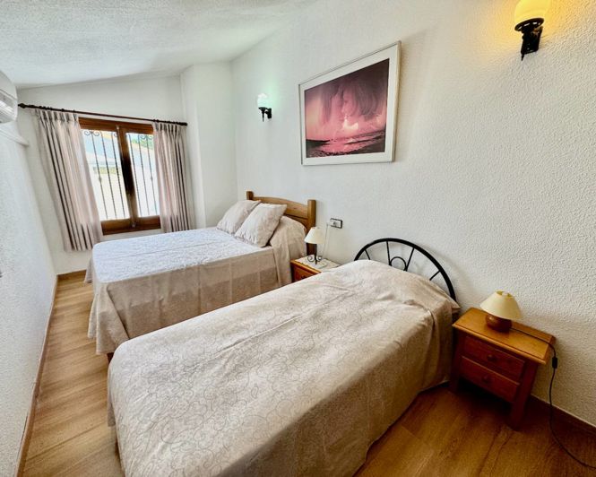 Image No.45-8 Bed Country Property for sale