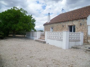 Villa de 4 chambres à vendre à Yecla