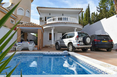 Villa de 5 chambres à vendre à Torremendo