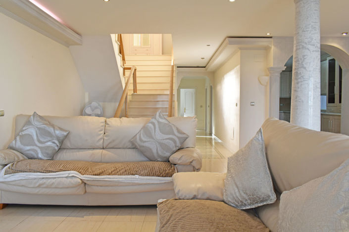 Image No.10-5 Bed Villa for sale