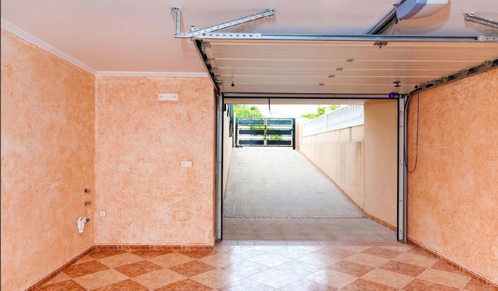 Image No.14-2 Bed Townhouse for sale