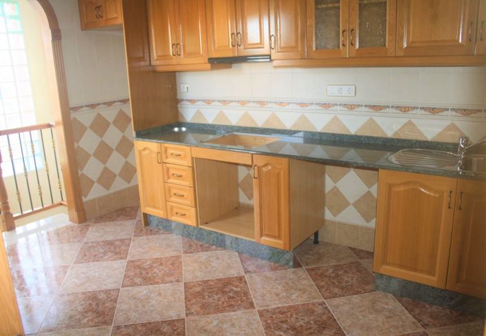 Image No.5-2 Bed Townhouse for sale