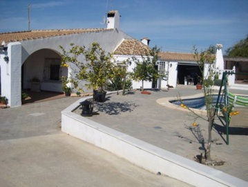 4 Bed Villa for sale