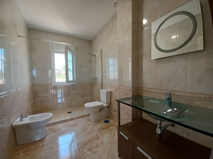 Image No.34-5 Bed Villa for sale