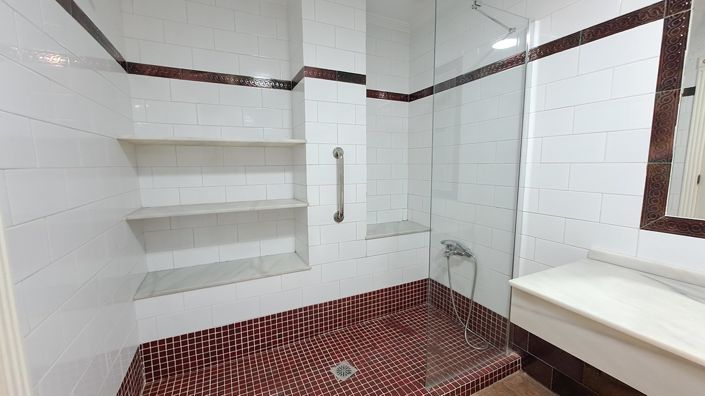 Image No.9-5 Bed Apartment for sale