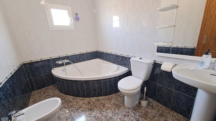 Image No.19-5 Bed Villa for sale