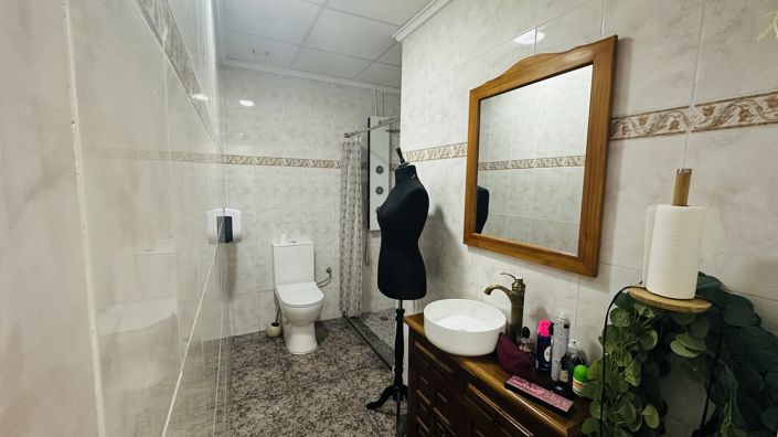 Image No.7-Commercial for sale