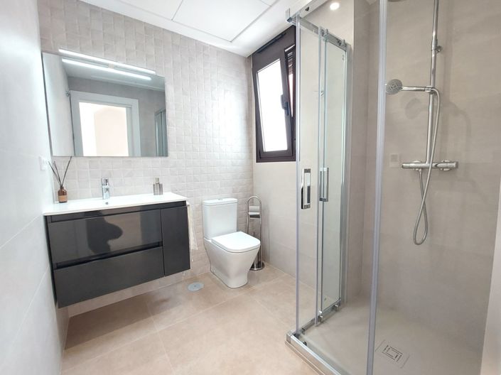 Image No.18-3 Bed Villa for sale