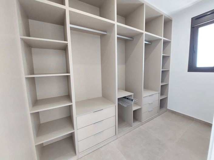 Image No.27-3 Bed Villa for sale