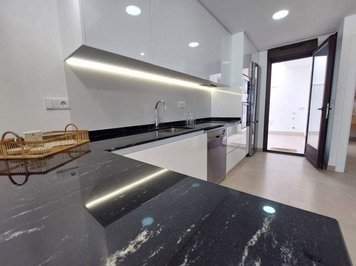 Image No.6-3 Bed Villa for sale