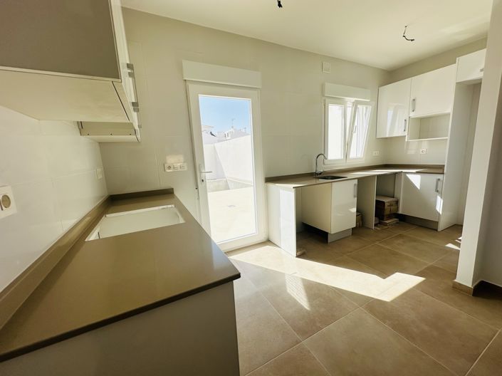 Image No.9-3 Bed Villa for sale