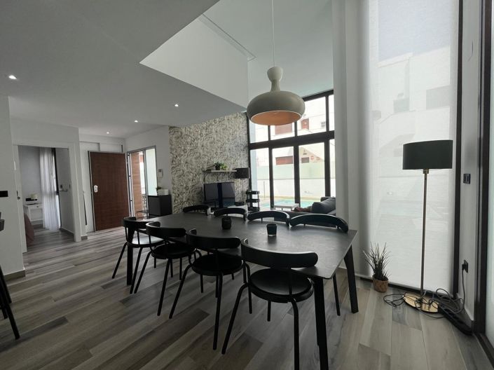 Image No.2-3 Bed Villa for sale