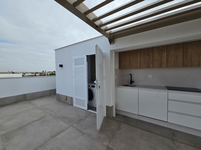 Image No.24-3 Bed Apartment for sale