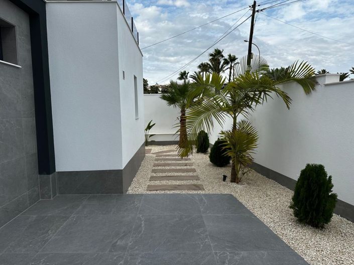 Image No.24-4 Bed Villa for sale