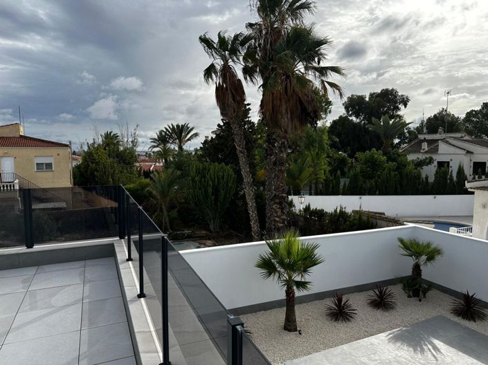 Image No.29-4 Bed Villa for sale