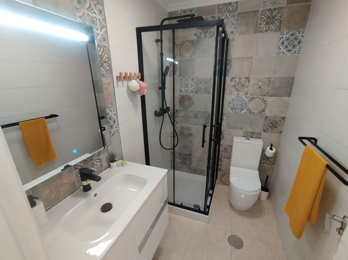 Image No.8-3 Bed Townhouse for sale