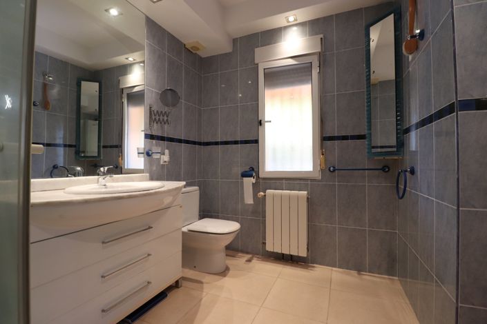 Image No.30-3 Bed Villa for sale