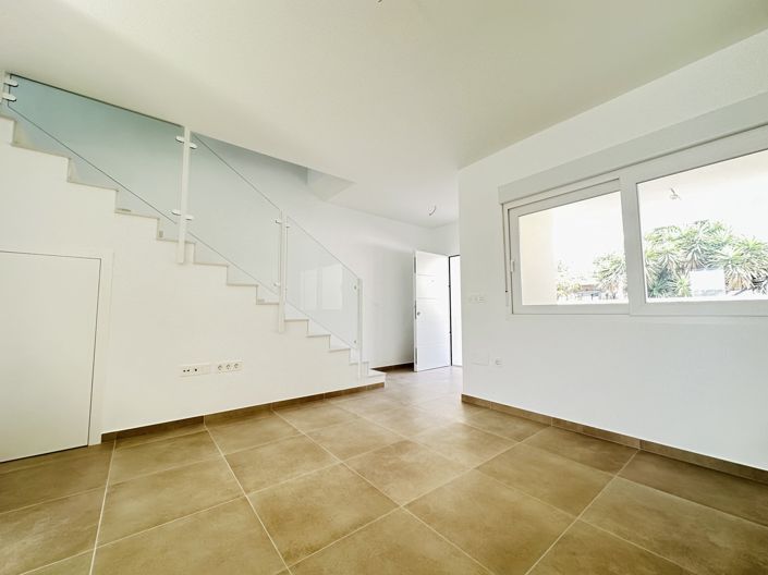 Image No.6-3 Bed Villa for sale