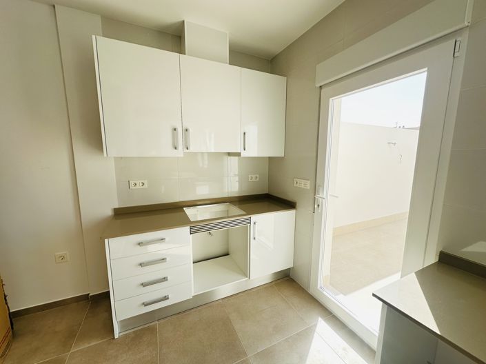 Image No.8-3 Bed Villa for sale