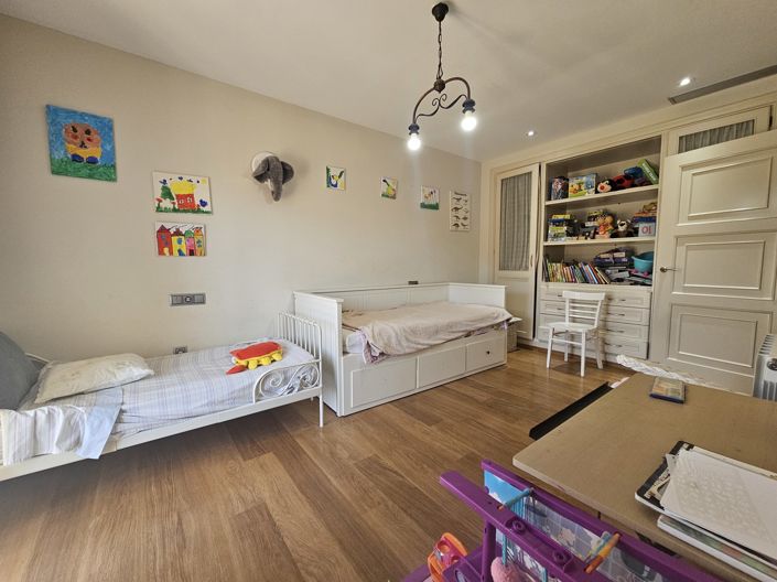 Image No.15-5 Bed Villa for sale