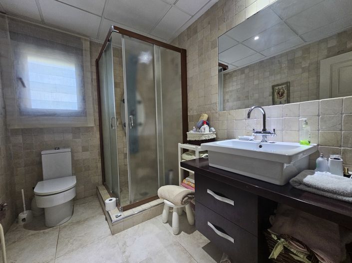 Image No.20-5 Bed Villa for sale