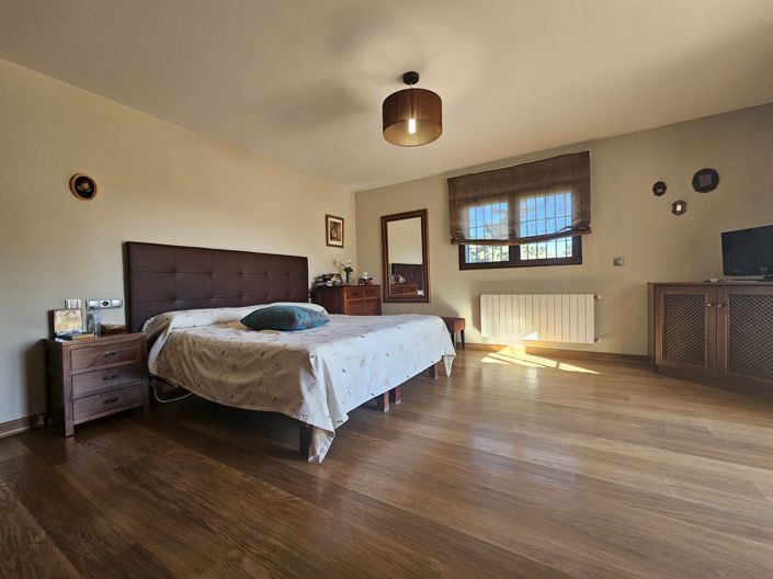 Image No.31-5 Bed Villa for sale