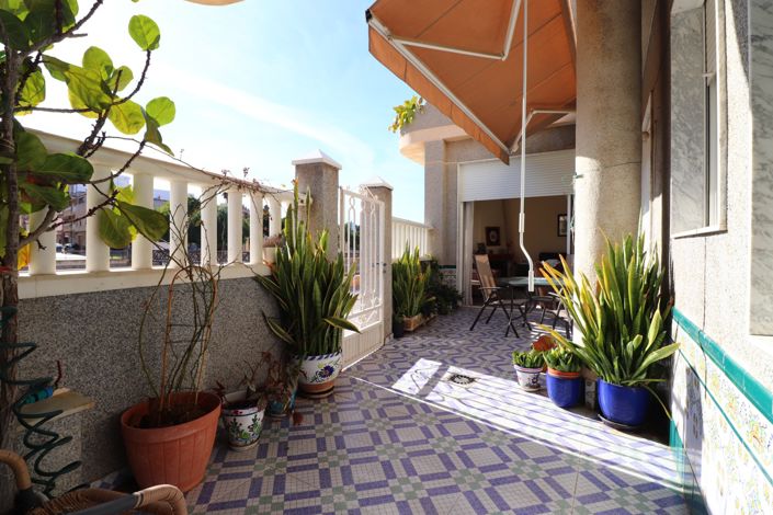 Image No.21-3 Bed Apartment for sale