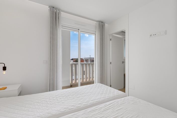 Image No.13-3 Bed Apartment for sale