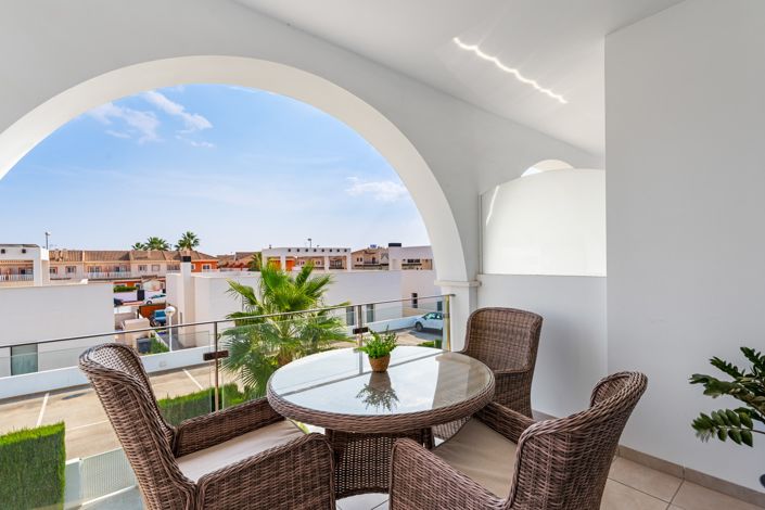 Image No.19-3 Bed Apartment for sale