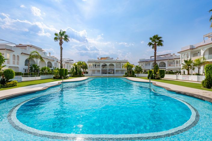 Image No.33-3 Bed Apartment for sale