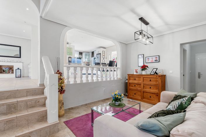 Image No.16-6 Bed Villa for sale