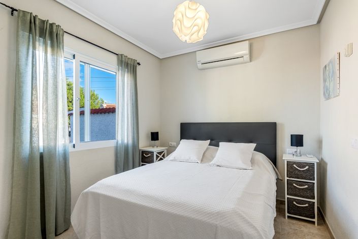 Image No.17-6 Bed Villa for sale