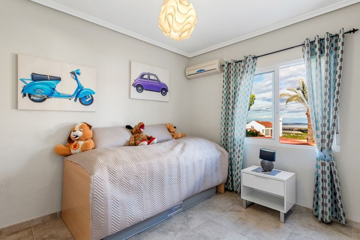 Image No.24-6 Bed Villa for sale