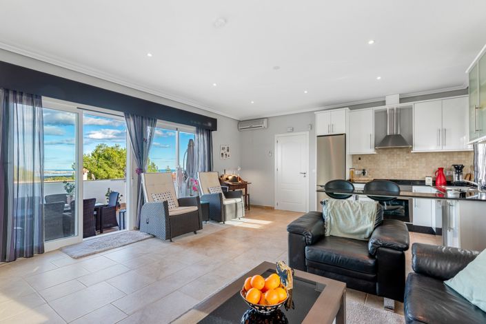 Image No.3-6 Bed Villa for sale