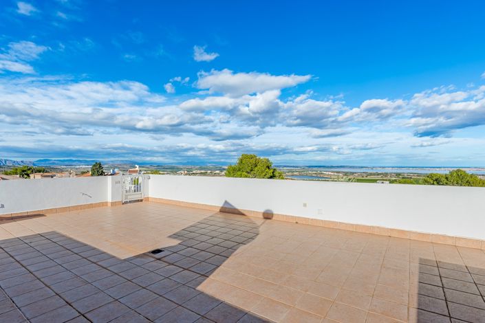 Image No.33-6 Bed Villa for sale