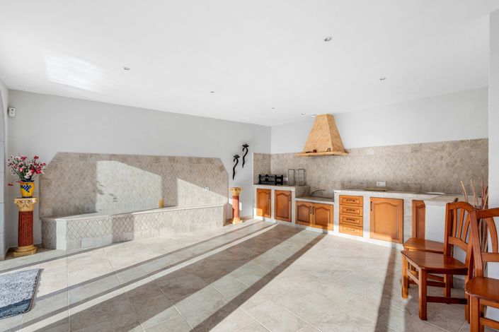 Image No.42-6 Bed Villa for sale