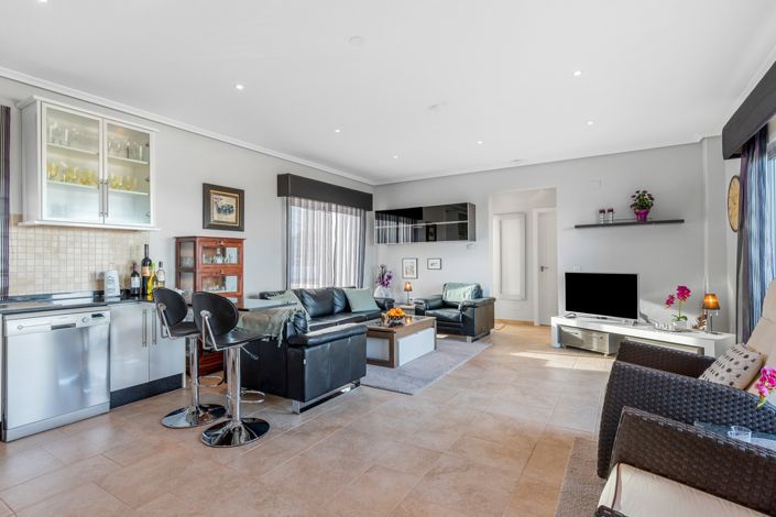 Image No.7-6 Bed Villa for sale