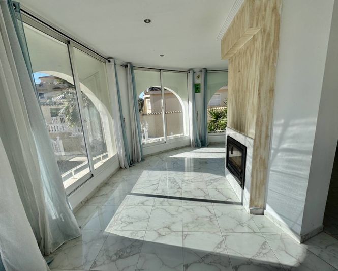 Image No.13-4 Bed Villa for sale