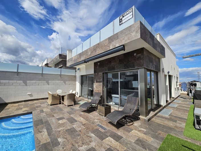 Image No.3-4 Bed Villa for sale