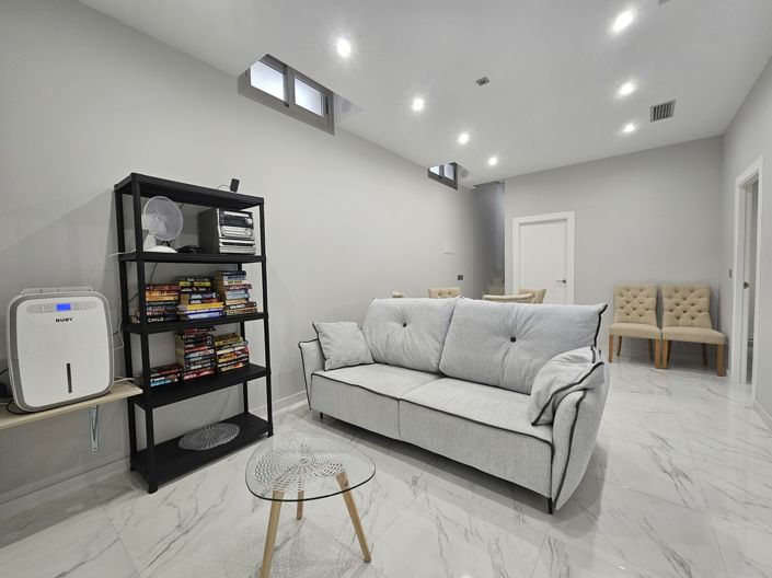 Image No.30-4 Bed Villa for sale