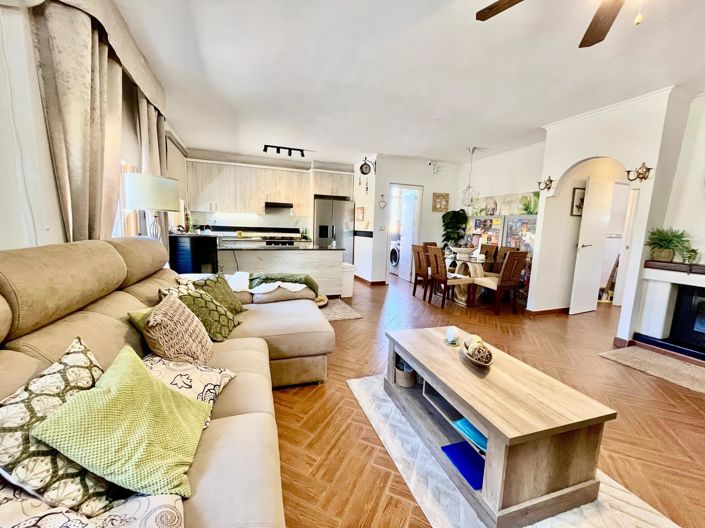 Image No.11-3 Bed Country Property for sale