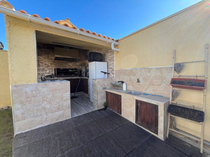 Image No.32-3 Bed Country Property for sale